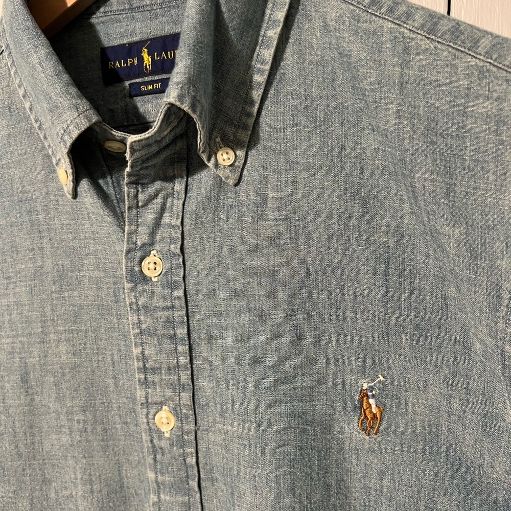 Ralph Lauren Slim Fit size Small Chambray Button-Up Shirt